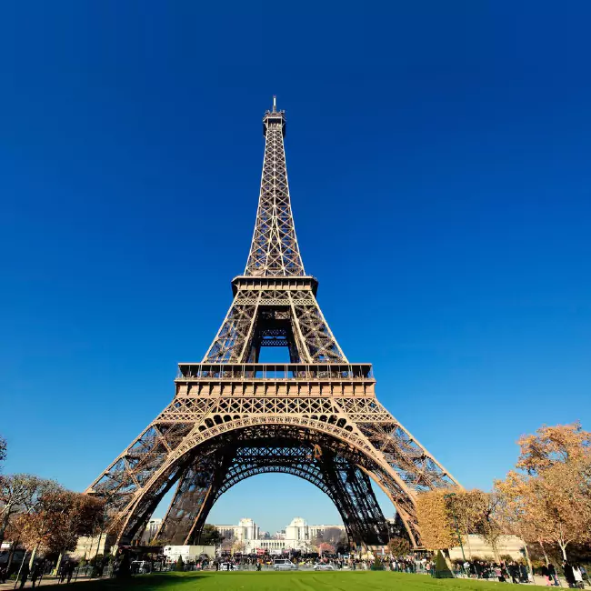 eiffel-tower-667eb2ff472de